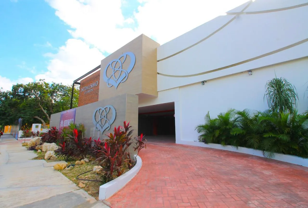 Intimisimo Constituyentes Hotel Playa del Carmen Mexico